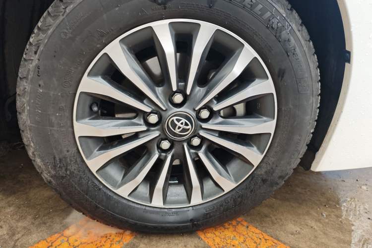 Used Toyota Corolla 2017 Revised Version 1.2T S-CVT GL
