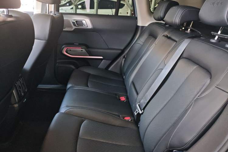 Used Formula Leopard Titanium 3 2025 501KM All-Wheel Drive Intelligent Driving Ultra Version