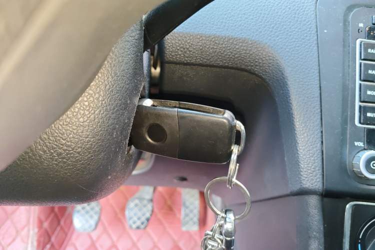 Used Volkswagen Santana 2015 1.6L Manual Comfort Edition Vehicle Key