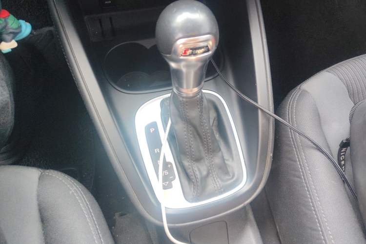 Used Audi A1 2016 30 TFSI Sportback Design Fashion Edition Gear Lever