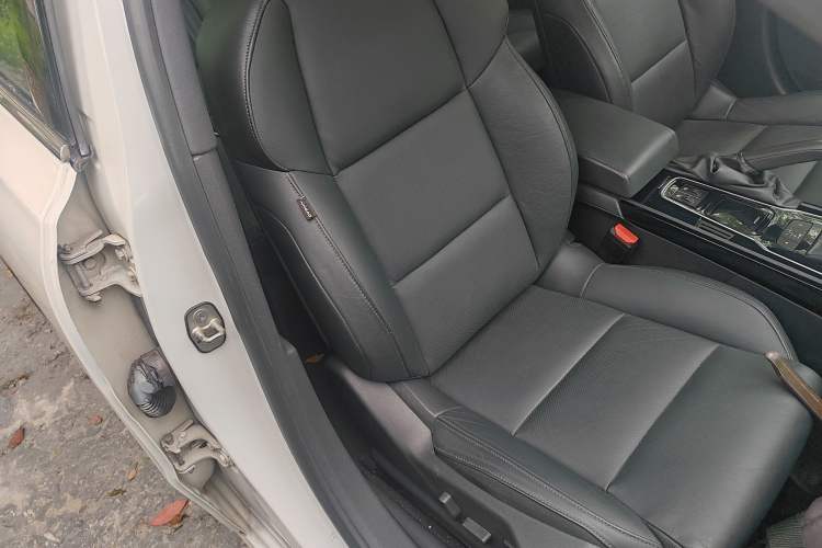 Used Peugeot 508 2013 2.0L 2nd Anniversary Edition Automatic Smart Enjoyment Version Right Front Seat