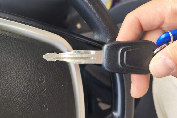 Used SAIC MAXUS Xintu V80 2019 2.5T Classic Edition 6-Speed Manual – Aoyuntong Short Wheelbase Mid-Height Design 5/6 Seats
