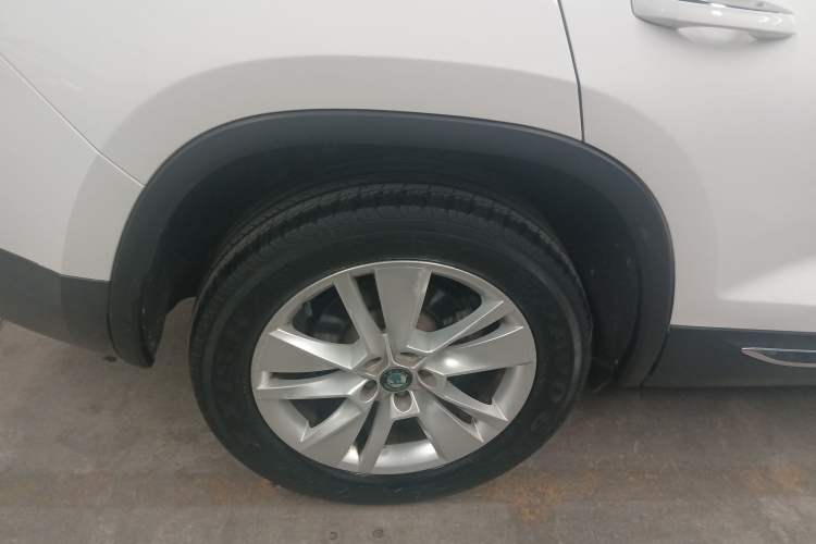 Used Skoda Kodiaq 2018 Facelifted TSI330 5-Seater Two-Wheel-Drive Luxury Enjoyment Edition
