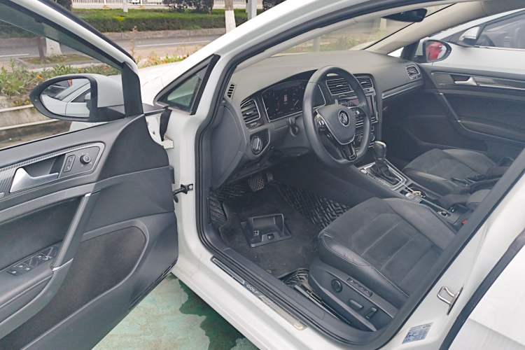 Used Volkswagen Golf 2019 280TSI DSG Luxury Version China VI Standard