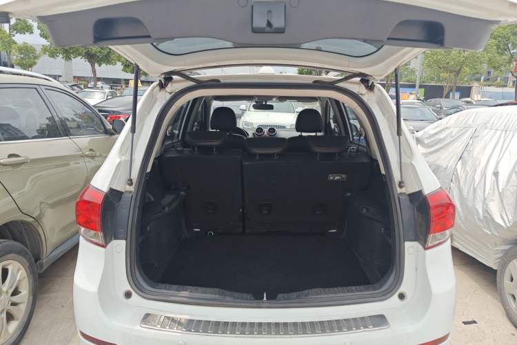 Used Haval H6 2015 Upgraded Model 1.5T Manual Two-Wheel Drive Elite Version