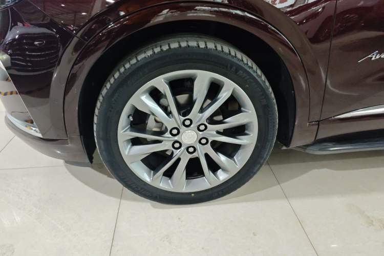 Used Buick Enclave 2020 28T All-Wheel Drive Avenir Left Front Wheel Hub