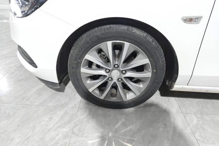 Used Buick GL6 2021 323T Mild Hybrid Connect Luxury Model
