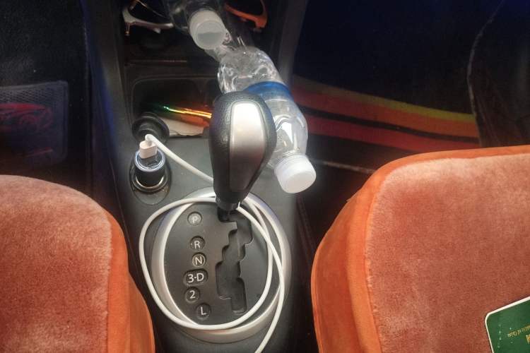 Used Suzuki Swift 2013 1.5L Automatic 20th Anniversary Limited Edition Gear Lever