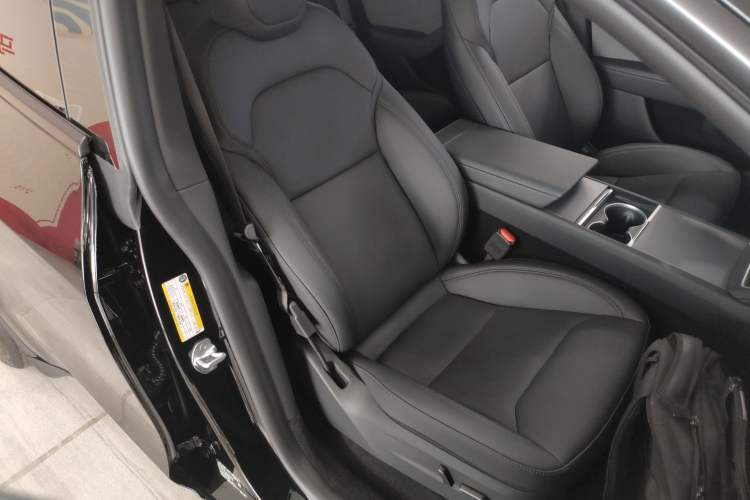 Used Tesla Model Y 2026 Rear-Drive Model