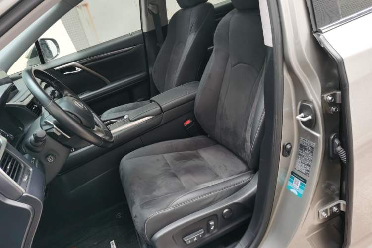 Used Lexus RX 2020 Revised Version 300 Two-Wheel Drive Elite Edition Left Front Seat