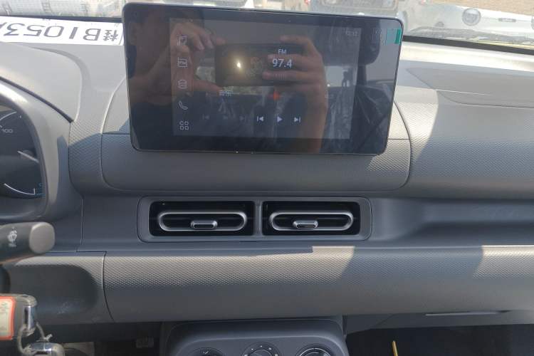 Used Wuling Hongguang New Energy 2025 Extended-Range Hybrid 50KM Comfort Version