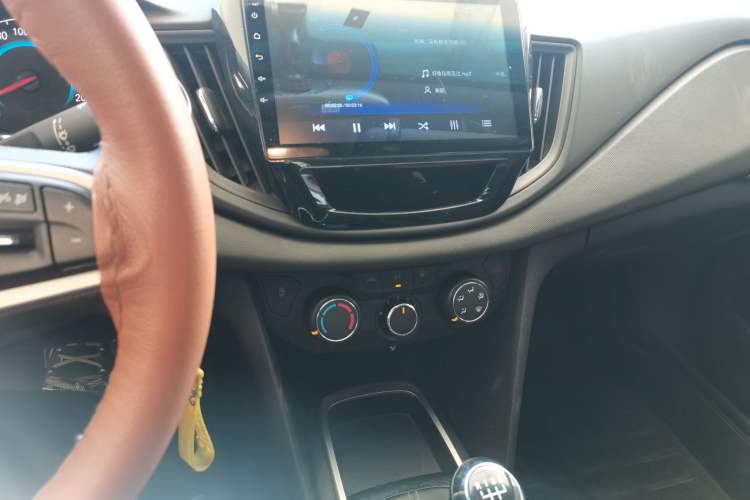 Used Chevrolet Cavalier 2016 1.5L Manual Xinyue Edition Audio And AC Panel