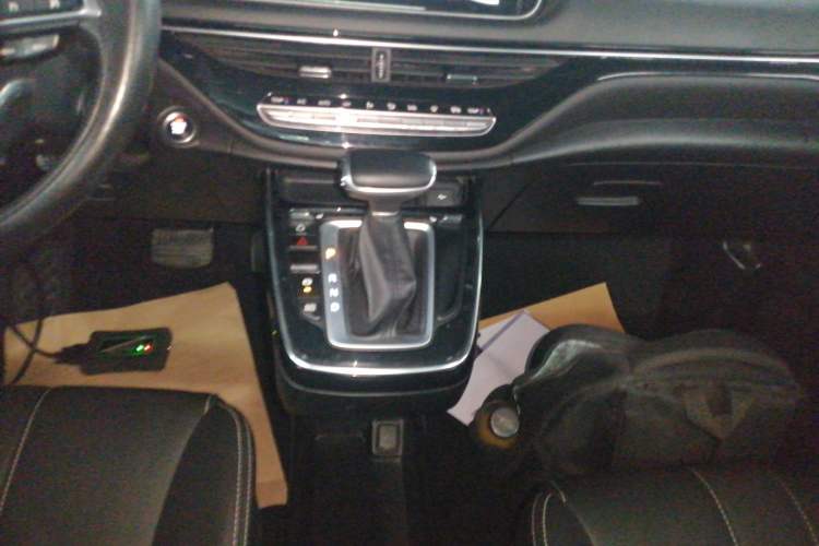 Used GAC Trumpchi M6 2021 270T DCT Luxury Edition (7-seater)