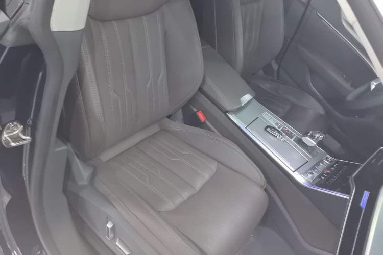 Used Audi A7L 2024 45TFSI quattro S-line Visionary Edition Flow Crystal Package