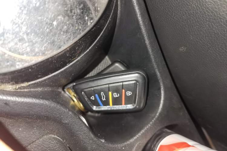 Used Kia K2 2012 Sedan 1.6L Automatic Transmission Premium Commemorative Edition
