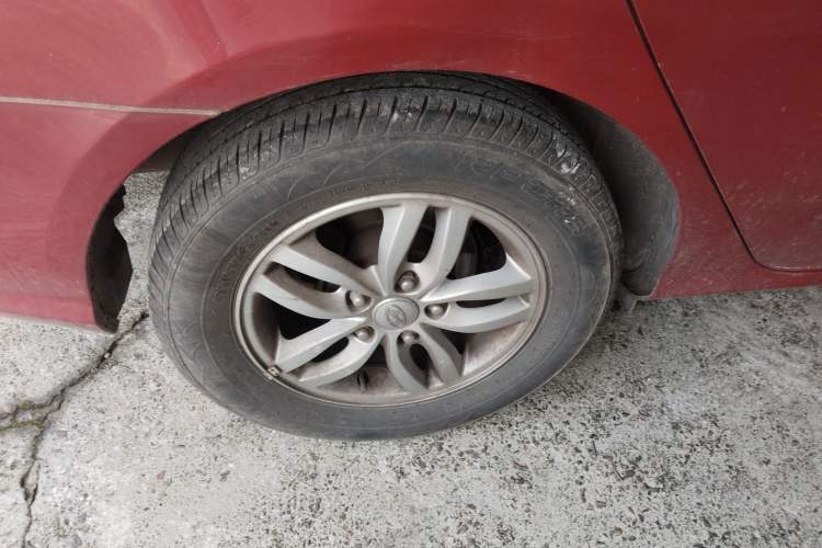 Used Hyundai Celesta 2011 1.6L Automatic Luxury Version Right Rear Wheel Hub