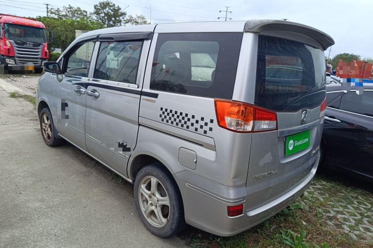 Used Dongfeng Shuaike 2013 Revised Version 1.5L Manual Comfort Trim 7 Seats China IV Standard