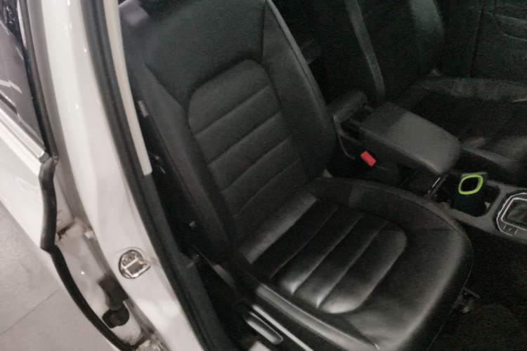 Used Volkswagen Golf Sportsvan 2016 230TSI Automatic Luxury Version