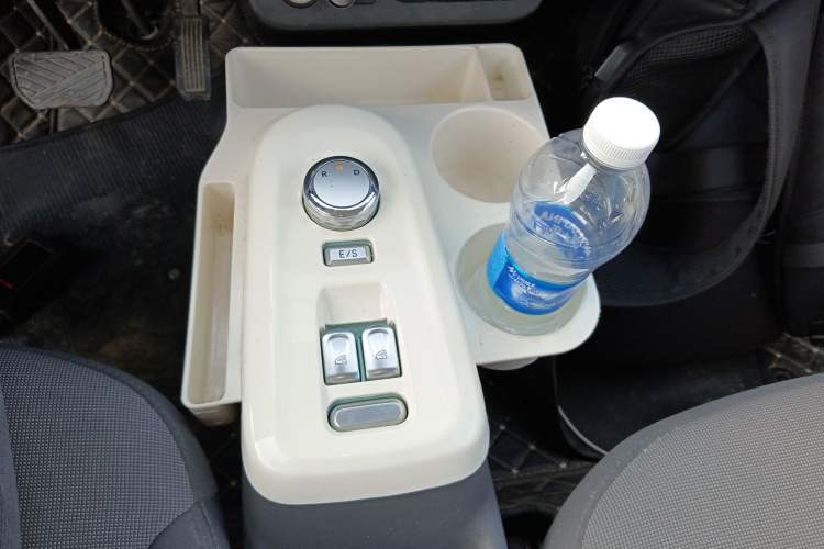 Used CHANGAN NEVO Lumin 2022 210km Sweet Edition Gear Lever