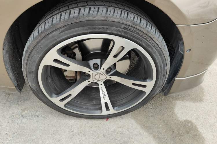 Used AC Schnitzer 7 Series 2011 ACS7 40i Right Front Wheel Hub