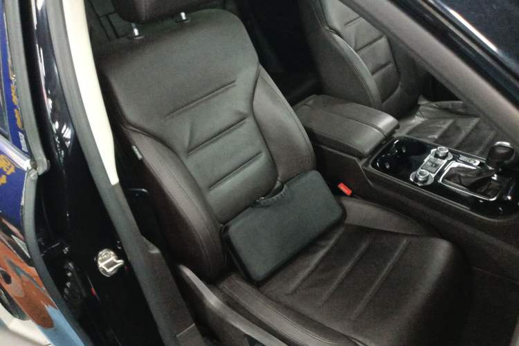 Used Volkswagen Touareg 2017 3.0 TSI Touareg Edition Right Front Seat