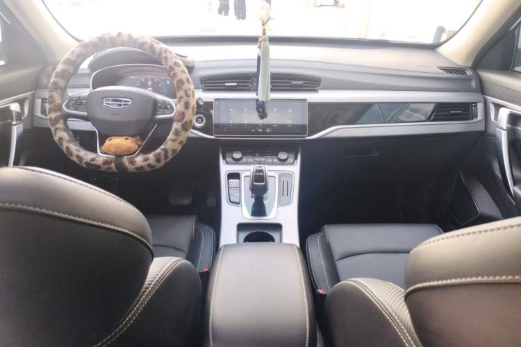 Used Geely Auto Emgrand X7 Sport 2021 Million Edition 1.8TD DCT Two-Wheel Drive Comfort Model
