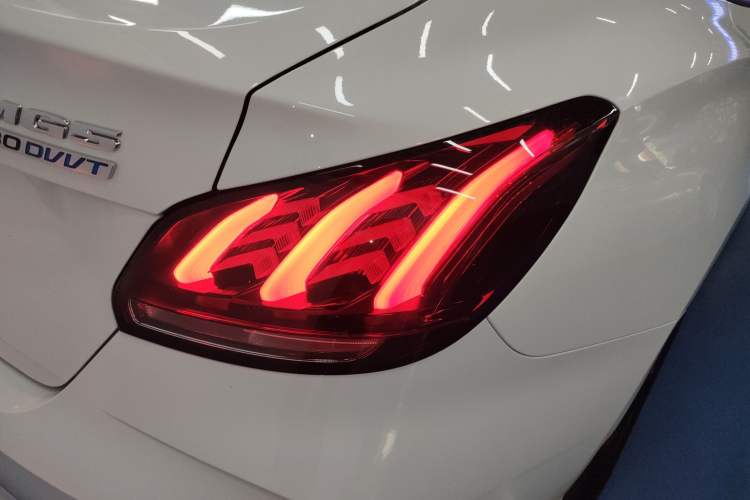 Used MG 5 2021 180 DVVT CVT Youthful Style Edition Right Rear Taillight