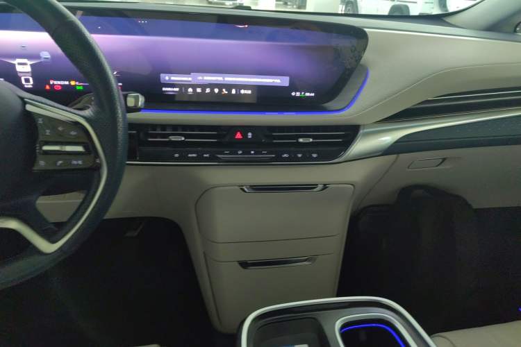 Used Buick Century 2023 2.0T Six-Seater Yinshi Edition