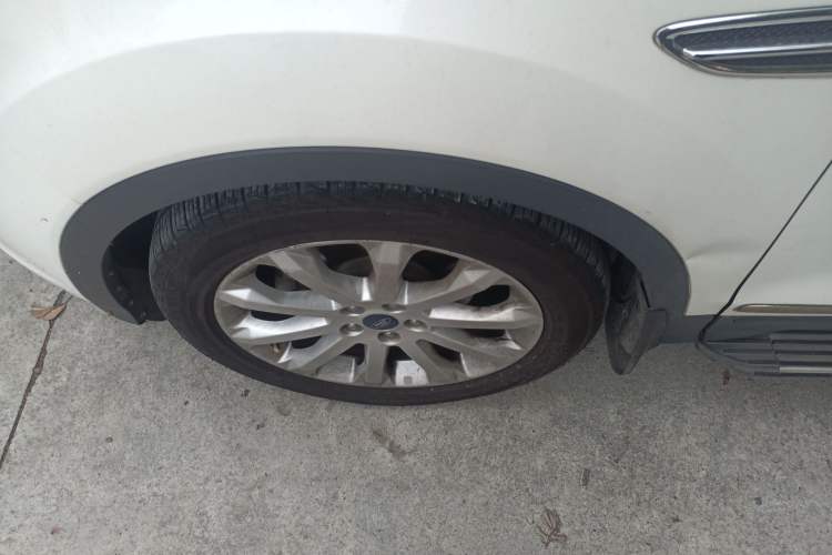 Used Ford Kuga 2013 1.6L GTDi Two-Wheel-Drive Comfort Model
