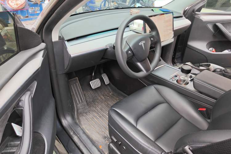 Used Tesla Model Y 2024 Rear-Wheel-Drive Version Driver Seat