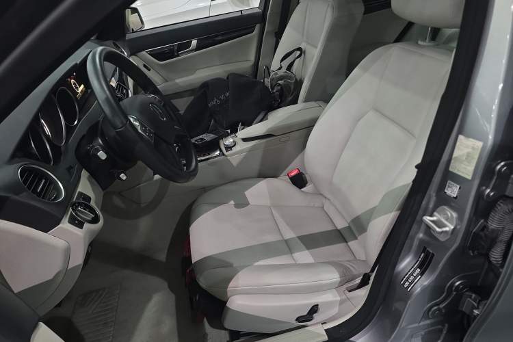 Used Mercedes-Benz C-Class 2013 C 180 Classic Grand Edition
