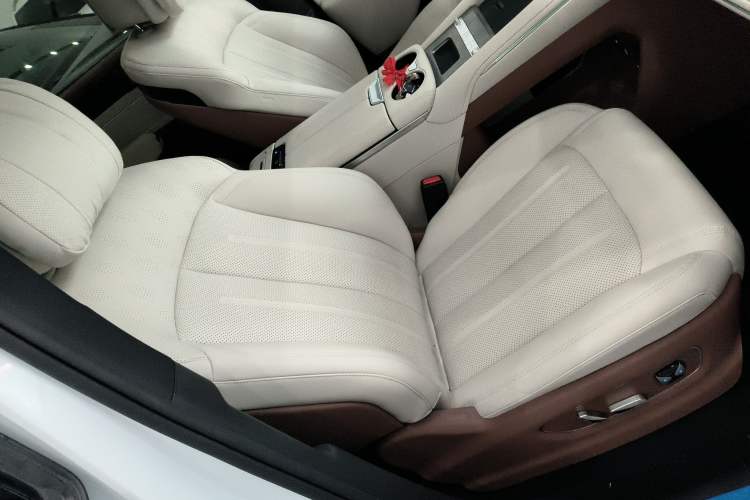 Used BYD Xia 2025 DM-i 1.5T 180km Beyond Edition
