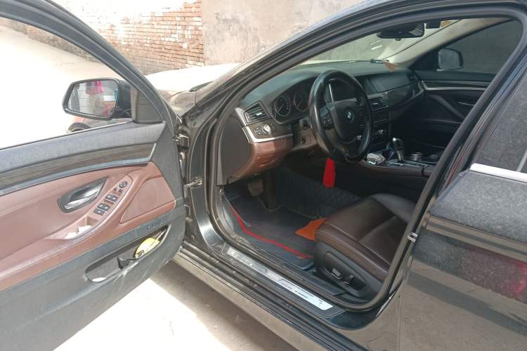 Used BMW 5 Series 2014 525Li Luxury Design Package