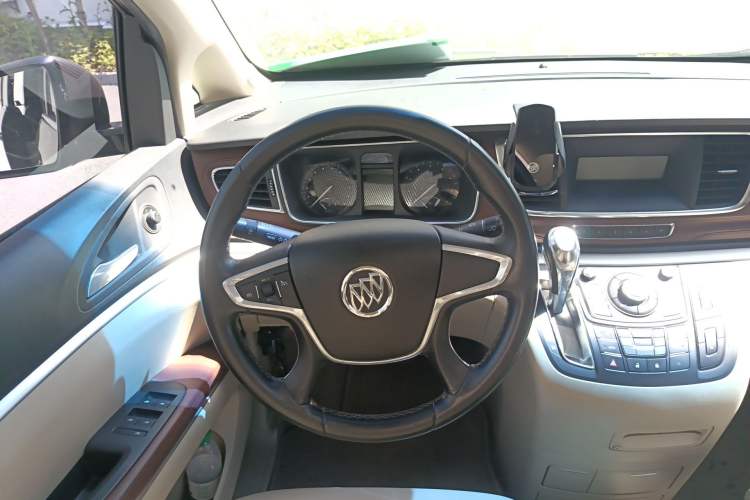 Used Buick GL8 2014 2.4L CT Luxury Business Comfort Edition