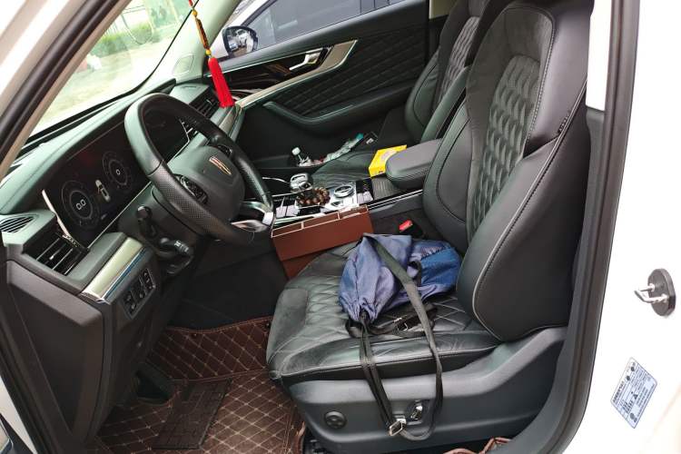 Used Hongqi HS5 2019 2.0T Smart Connect Flagship All-Wheel-Drive Version Left Front Seat