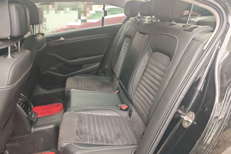 Used Volkswagen Magotan 2021 330TSI DSG 30th Anniversary Edition Interior 4