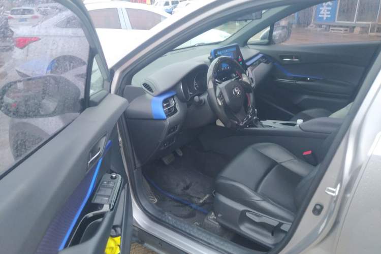 Used Toyota IZOA 2020 2.0L Yichi Version