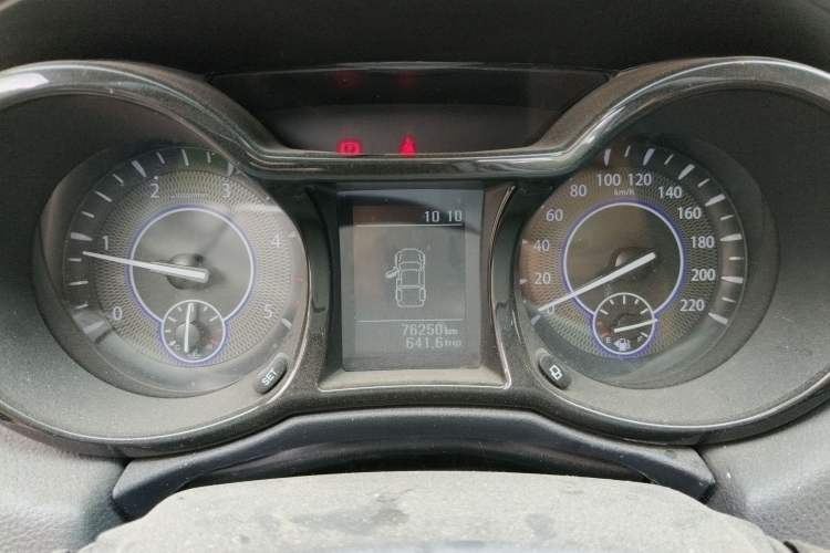 Used JMC Yuhu 5 2019 2.0T Diesel Manual Two-Wheel Drive Enhanced Version China VI Standard Long Wheelbase