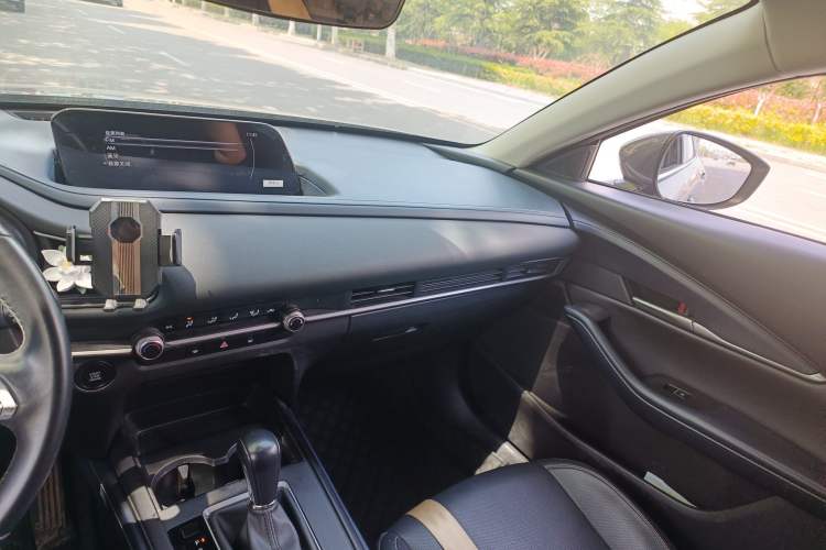 Used Mazda CX-30 2021 2.0L Automatic Zhiyue Trim Audio And AC Panel