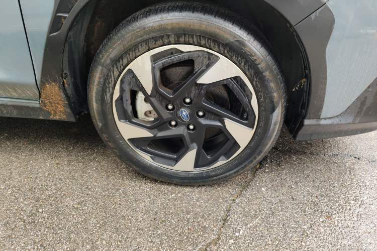 Used Subaru Solterra 2024 2.5i AWD Flagship Edition EyeSight Right Front Wheel Hub