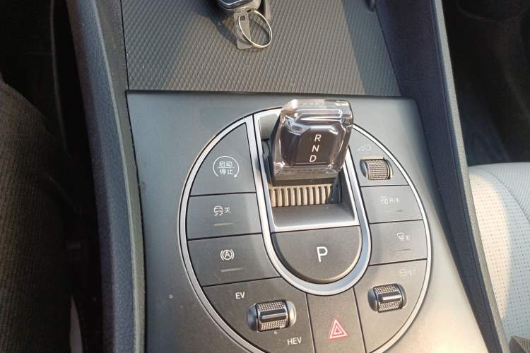 Used BYD Seal 05 DM-i 2025 DM-i Smart Drive 55KM Luxury Model Gear Lever