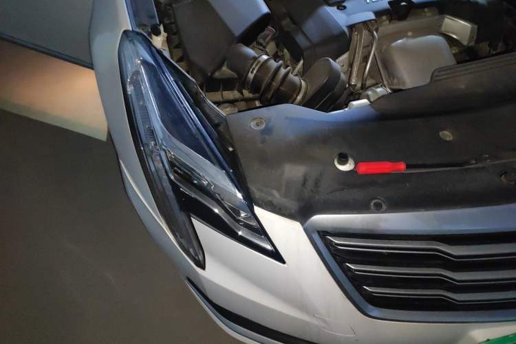 Used Cadillac XTS 2018 28T Tech Edition Right Front Headlight