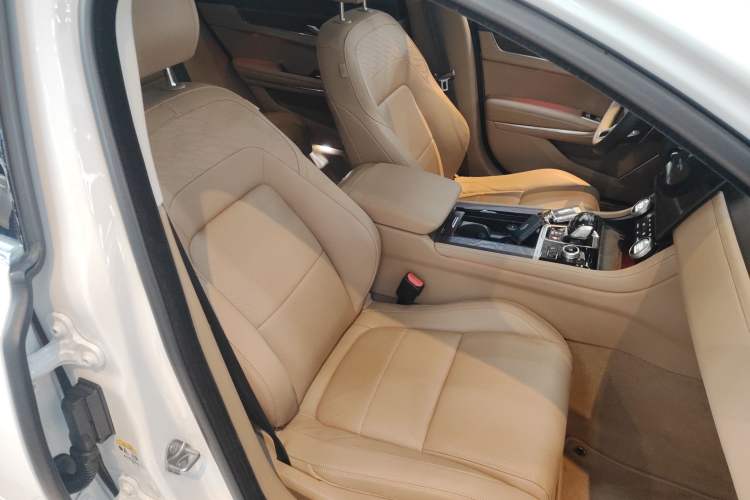 Used Jaguar XFL 2024 2.0T P250 Two-Wheel Drive Prestige Luxury Edition
