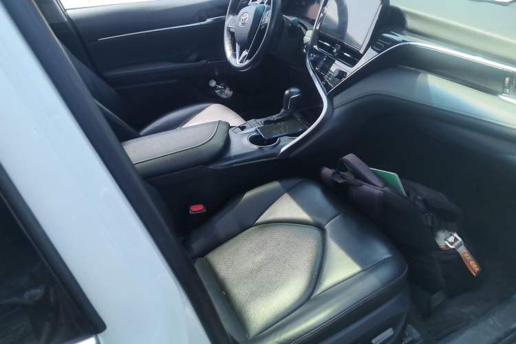 Used Toyota Camry 2021 2.5G Luxury Edition Right Front Seat