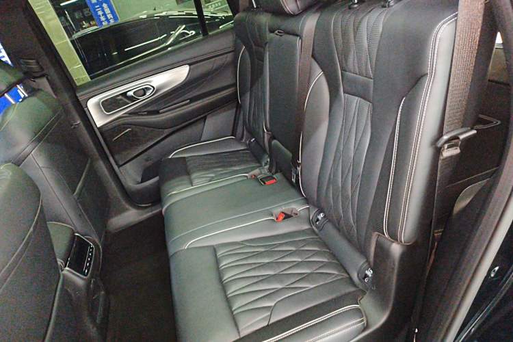 Used GAC Trumpchi GS8 2024 Linghang Series 2.0 TGDI Two-Wheel Drive Luxury Smart Connectivity Version
