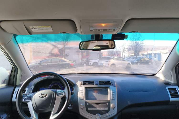 Used BYD S6 2013 Jingyue Edition 2.0L Manual Luxury Model 5 Seats