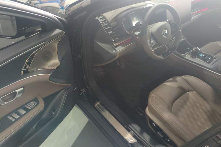 Used BYD Han 2022 DM-i 121KM Luxury Model Driver Seat