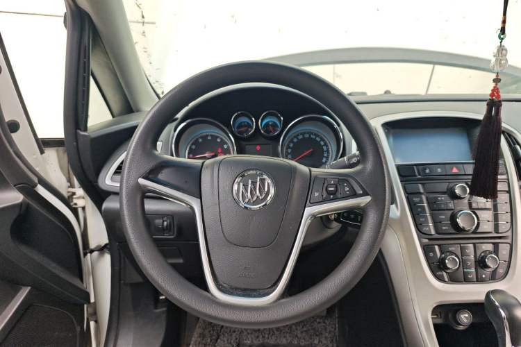 Used Buick GT 2012 XT 1.6L Automatic Fashion Edition
