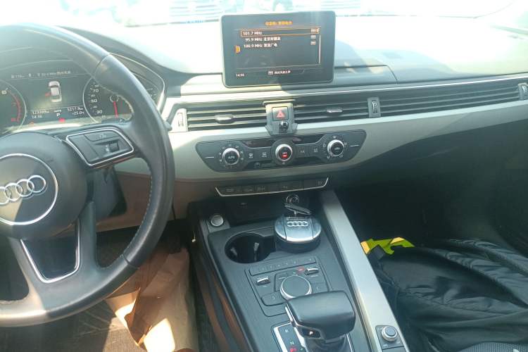 Used Audi A4L 2019 40 TFSI Ambition China VI