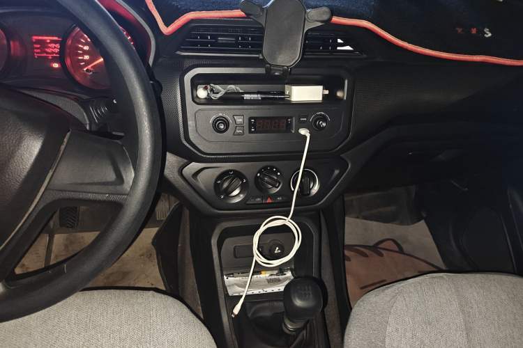 Used Wuling Hongguang 2021 1.5L S Base Version LAR Audio And AC Panel